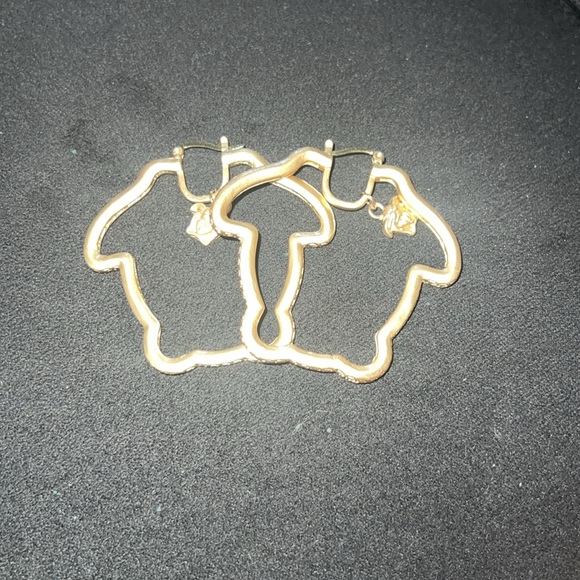 NWOT Lux V & Head-Shaped Hoop Earrings - Picture 3 of 5